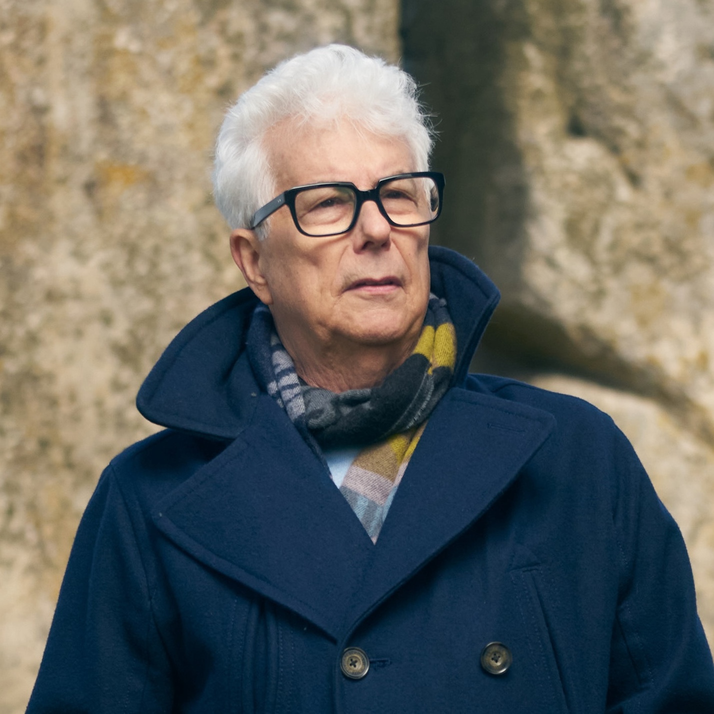 Ken Follett va publier son deuxième roman chez Hachette
