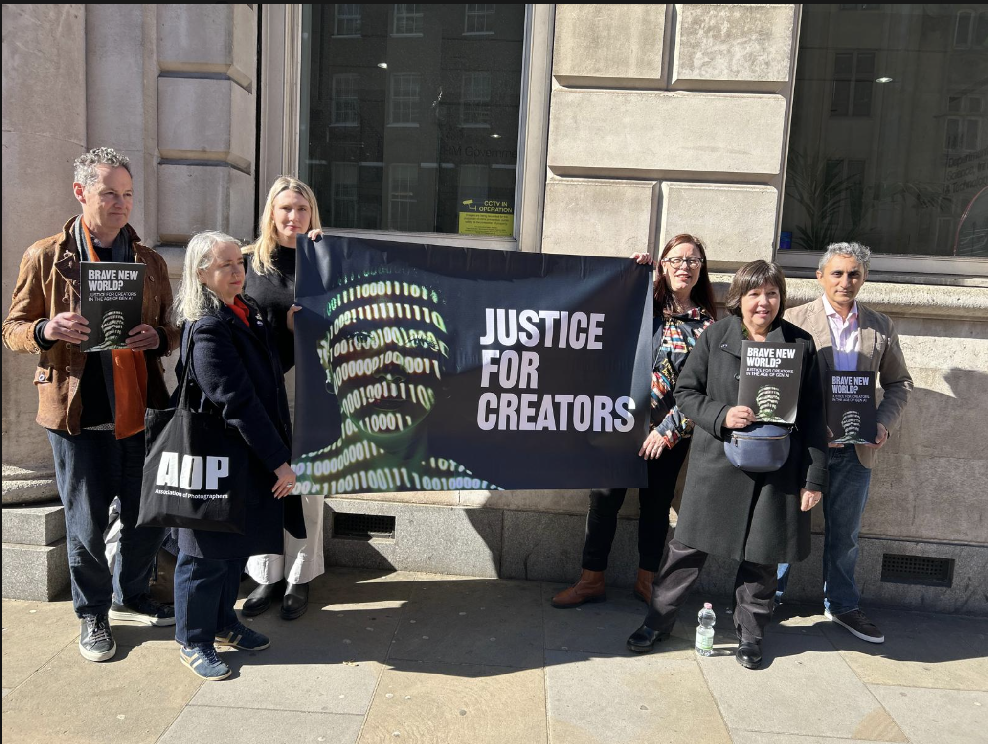 Le Royaume-Uni renverse sa politique de « désinscription » en matière d'IA, l'industrie affirme que la menace demeure