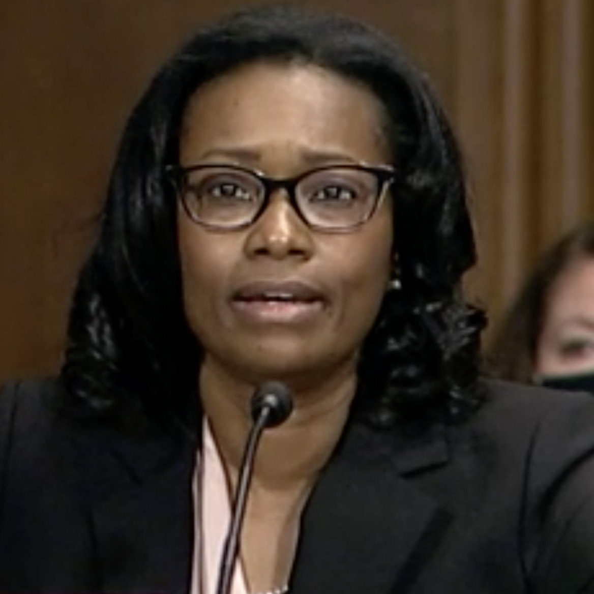 Un juge fédéral rejette la requête visant à rejeter l'affaire de retrait de livres du DoDEA