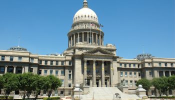 Les législateurs de l&rsquo;Idaho modifient le code de l&rsquo;État alors que l&rsquo;affaire d&rsquo;interdiction des livres se poursuit