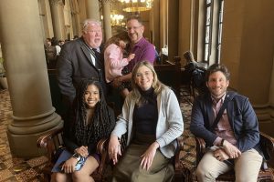 Les législateurs modifient les politiques des écoles et des bibliothèques pour permettre la nuance