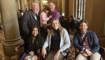 Les législateurs modifient les politiques des écoles et des bibliothèques pour permettre la nuance