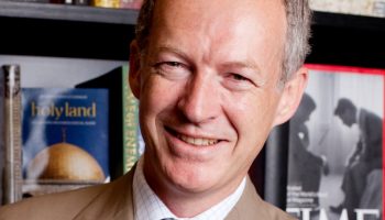 James Daunt cherche à clarifier la position de B&N sur les livres générés par l&rsquo;IA