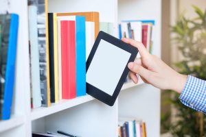 Les organisations de bibliothèques exhortent les Big Five à s’attaquer à la tarification numérique