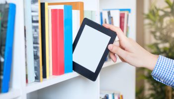 Les organisations de bibliothèques exhortent les Big Five à s’attaquer à la tarification numérique