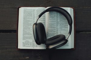 Les ventes de livres audio aux États-Unis ont augmenté de 9 % en 2025, pour atteindre 2,43 milliards de dollars