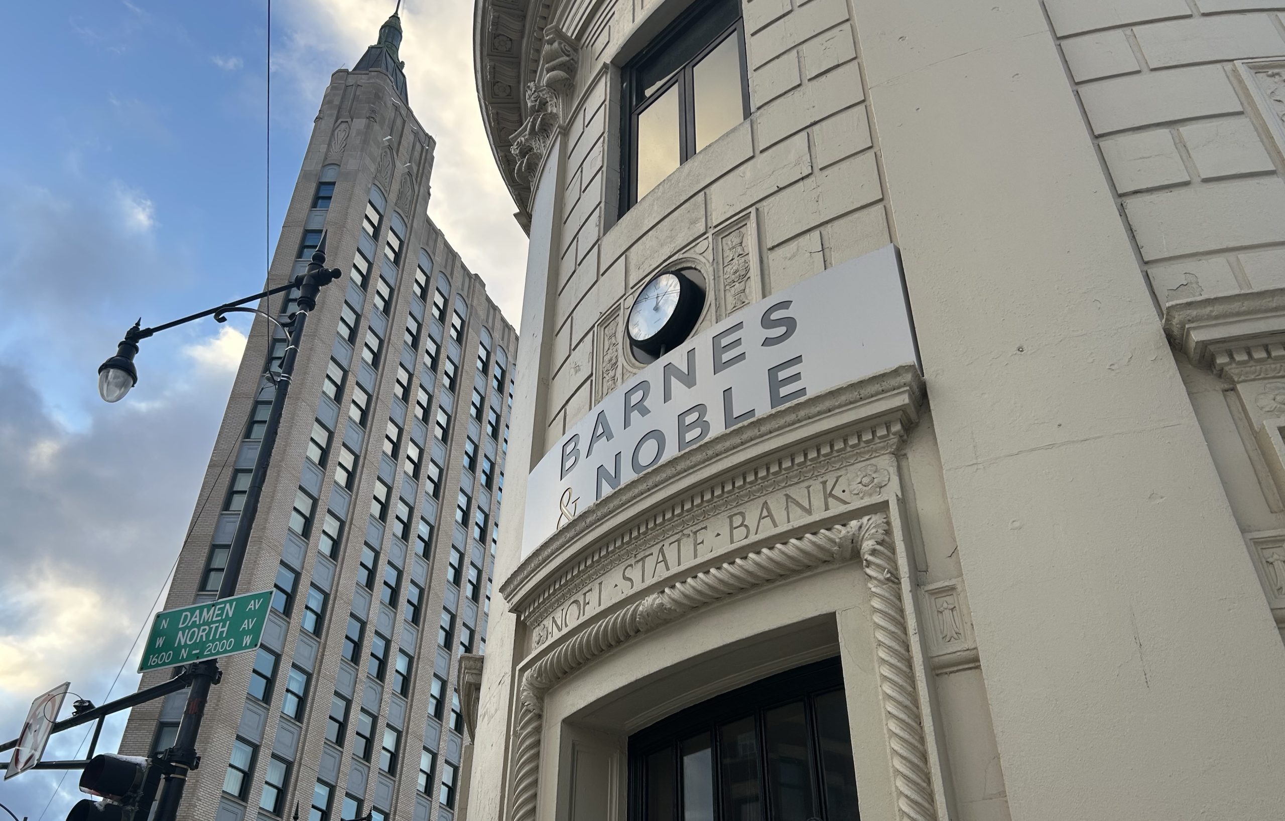Barnes & Noble poursuit sa séquence d'acquisitions en achetant la marque de papeterie Levenger
