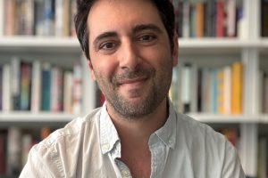 Little, Brown fait appel à Michael Goldsmith pour diriger la publicité