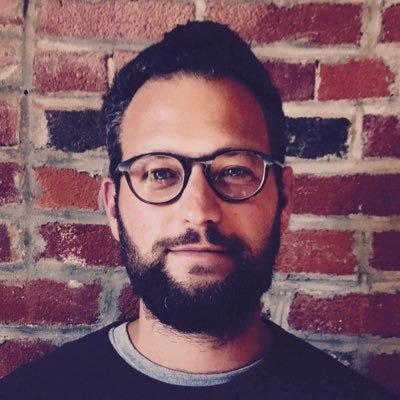Accords d'encrage : PW discute avec Adam Gomolin